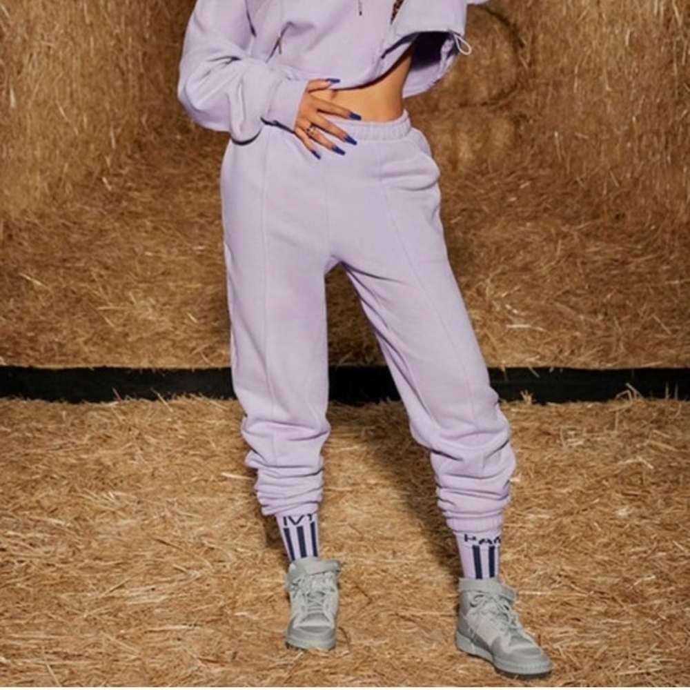 NWTS ADIDAS IVY PARKS PURPLE GLOW SWEATPANT | MEDIUM
